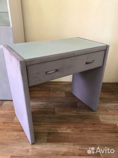 Туалетный столик