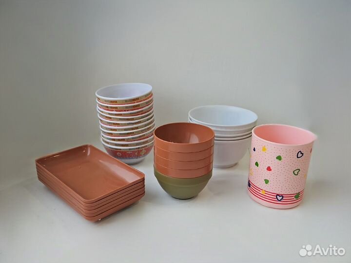 Пластиковая посуда в ассортименте