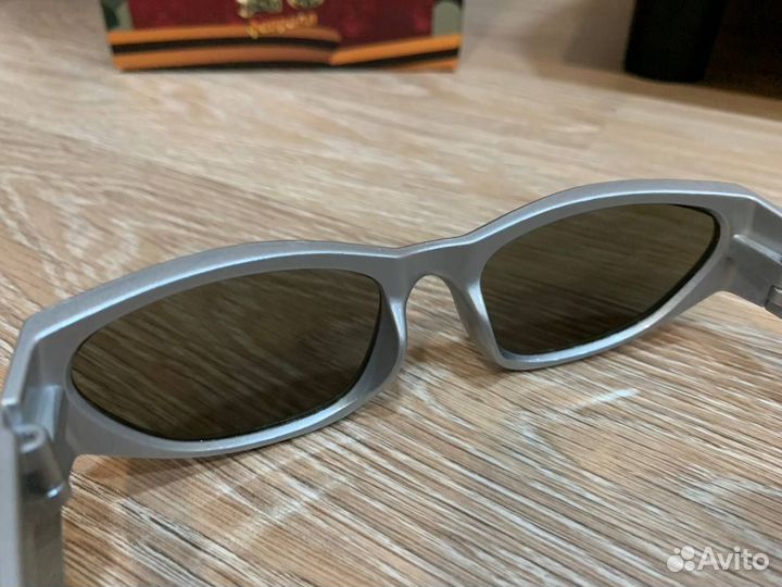 Очки солнечные