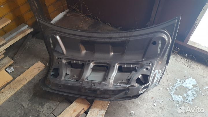 Крышка багажника volkswagen polo