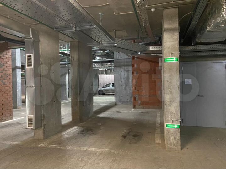 Машиноместо, 18 м²