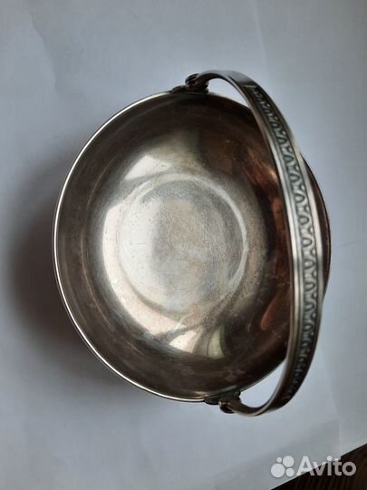 Две симпатичные мельхиоровые конфетницы