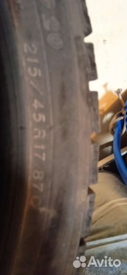 Yokohama Ice Guard IG20 215/45 R17 80