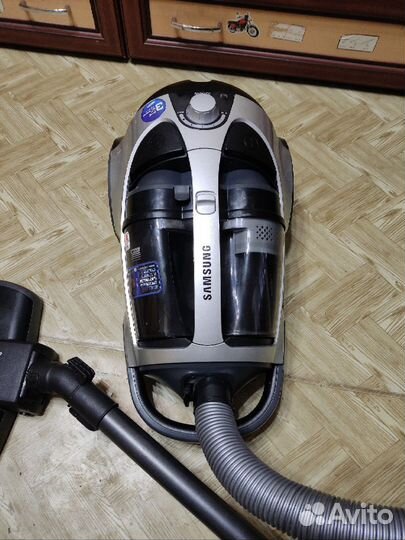 Пылесос Samsung SC8835H