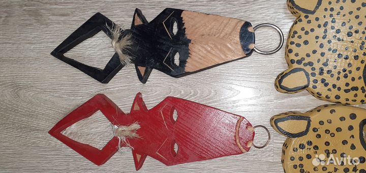 Маска дерево кедр панно подставка под горячее