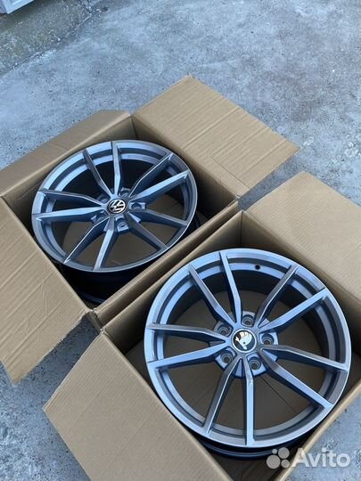 Диски R*18/5x112 Pretoria(Grey) Golf,Jetta,Skoda