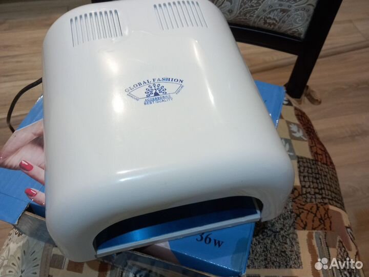 Ультрафиолетовая лампа для маникюра