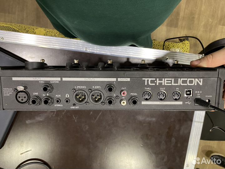Вокальный процессор TC helicon voicelive 2