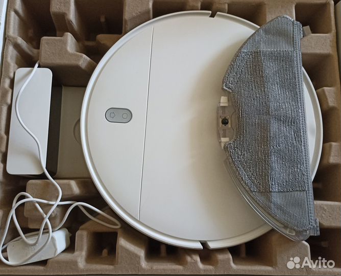 Робот-пылесос Xiaomi Mi Robot Vacuum-Mop Essential