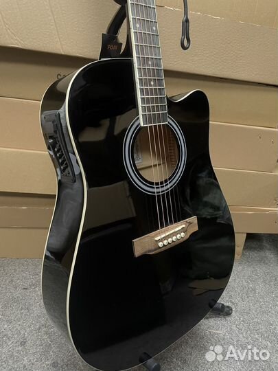 Электроакустическая гитара