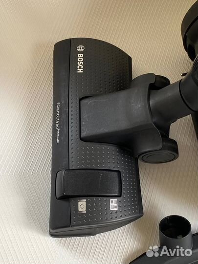 Пылесос Bosch BGL252103
