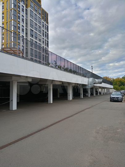 Машиноместо, 14 м²