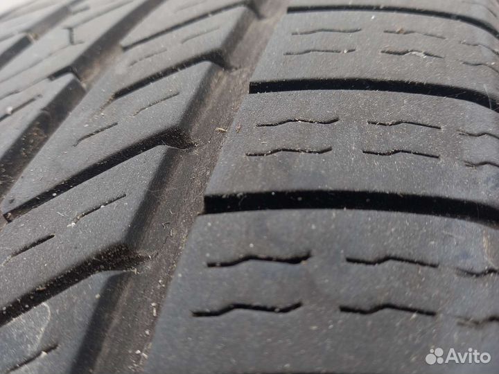 Barum Bravuris 4x4 235/60 R18