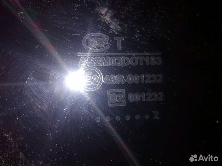 Стекло задней левой двери Нивы Шевролет