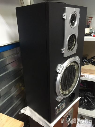 Напольная акустика