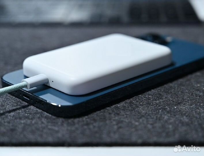 Внешний аккумулятор Apple MagSafe Battery Новый