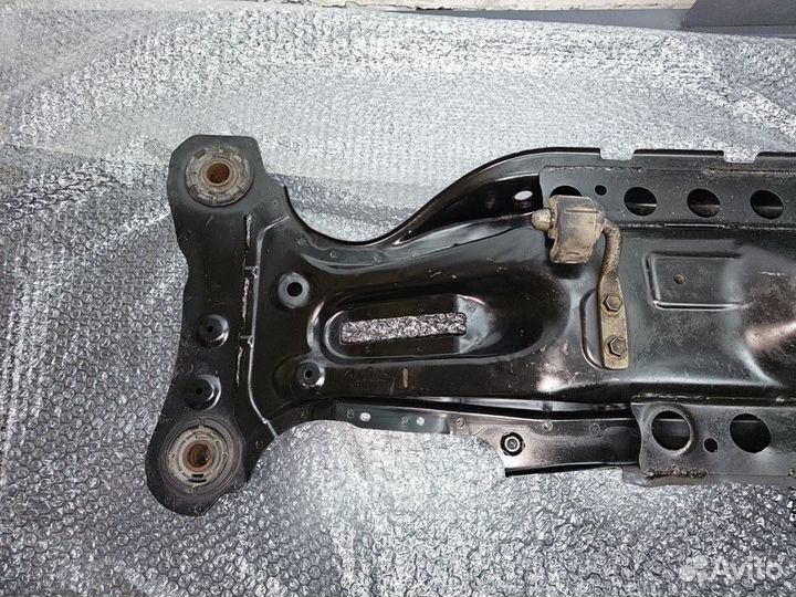 Балка подрамник задний Toyota Camry V40 V50 v55