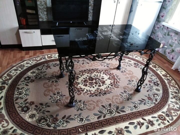 Кованый стол