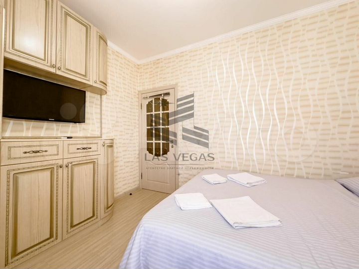 4-к. квартира, 100 м², 5/6 эт.