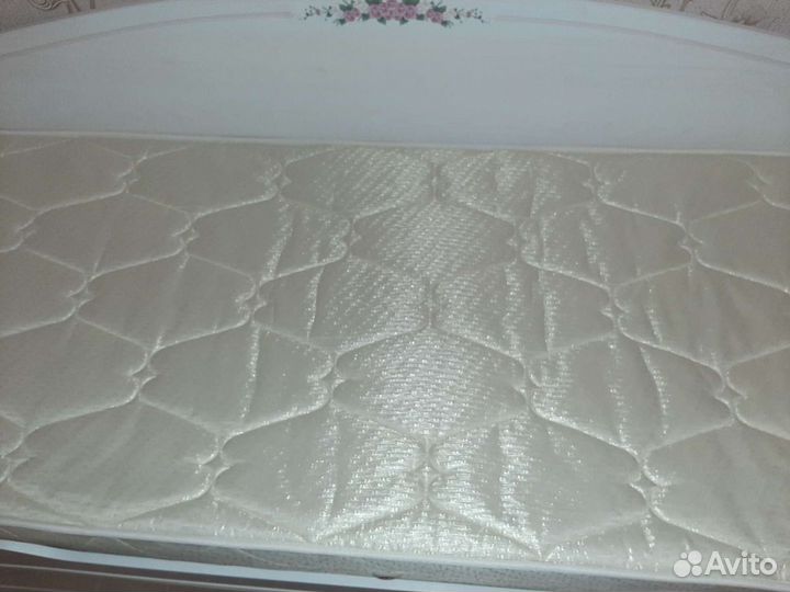 Кровать односпальная