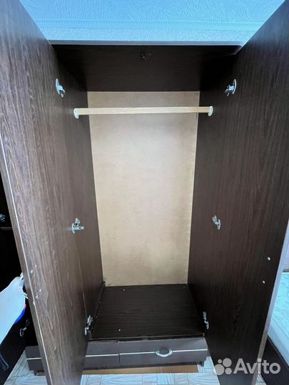 Шкаф распашной