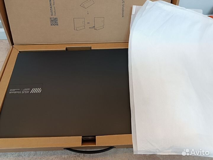 Asus VivoBook GO 15 Ryzen 5/16 GB/512SSD