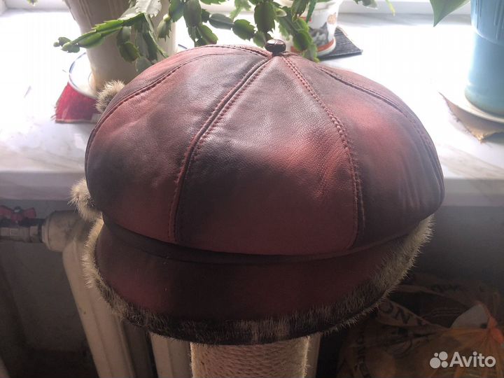 Женские шапки и кепки