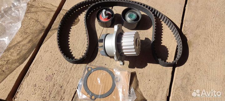 Комплект ремня грм Gates