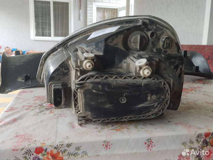 Фара priora передний бу