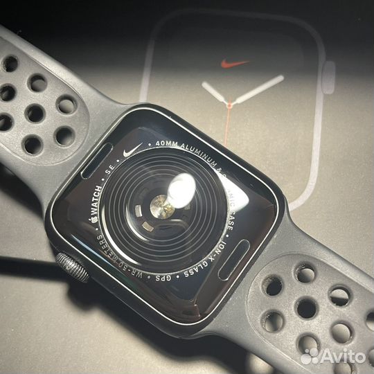 Apple Watch SE 40mm Nike