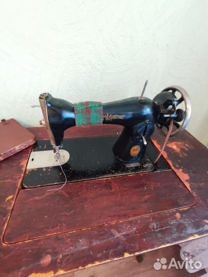 Швейная машина Подольск ножная