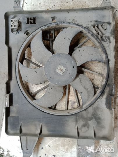 Вентилятор радиатора основного Renault Megane 2
