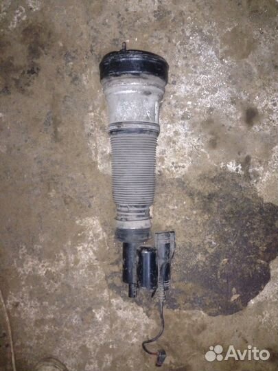 Стойка пневмо Mercedes 220 4matic