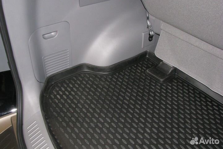 Коврик в багажник Hyundai New H-1 2007