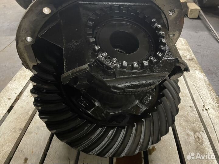 Редуктор заднего моста HY-1350 ман