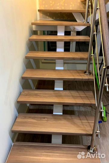 Обшивка ступеней Ясенем