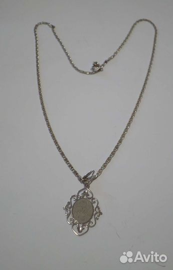 Цепочки серебряные с кулонами