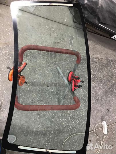 Заднее стекло с обогревом новое на все модели