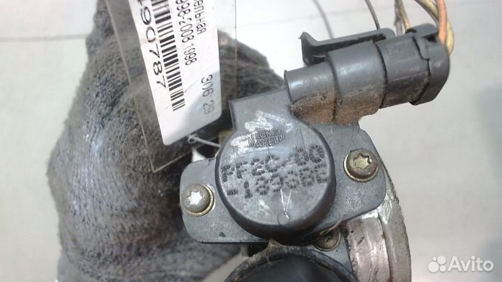 Заслонка дроссельная Renault Clio, 1998