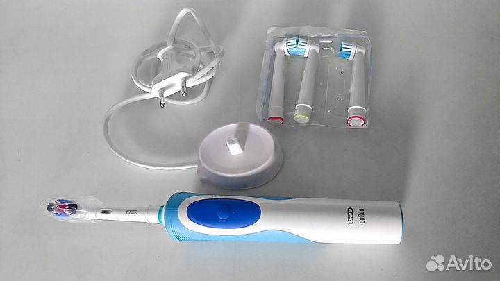 Новая зубная щетка Brown (Germany)