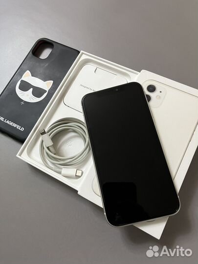 iPhone 11, 64 ГБ