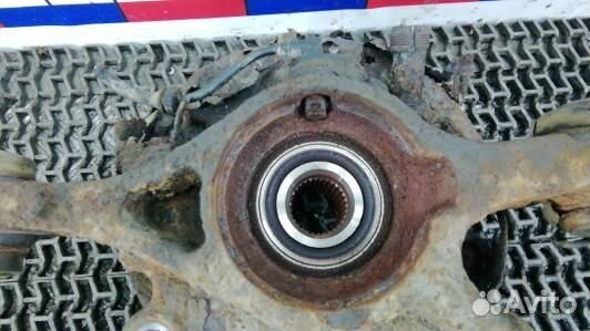 Ступица задняя левая land rover range rover sport