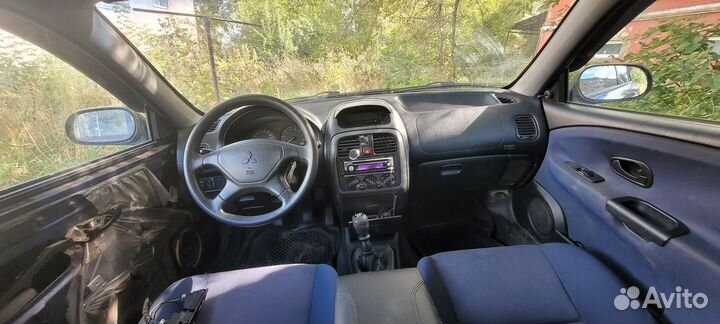 Mitsubishi Carisma 1.3 МТ, 2003, 386 000 км