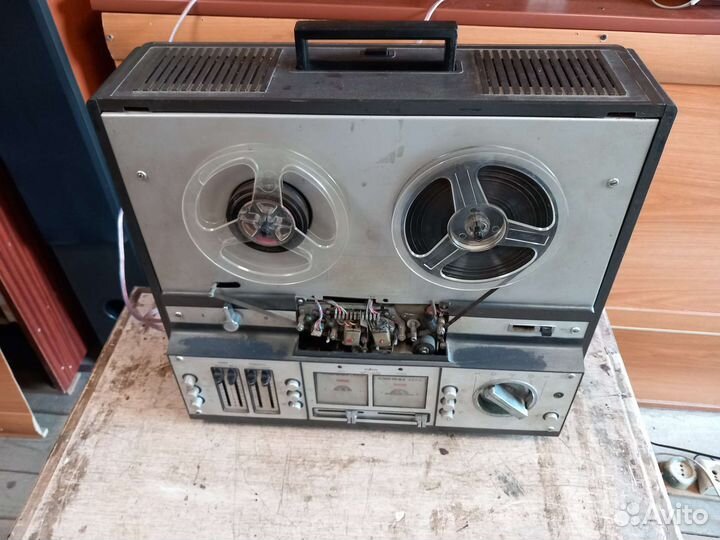 Катушечный магнитофон астра 110