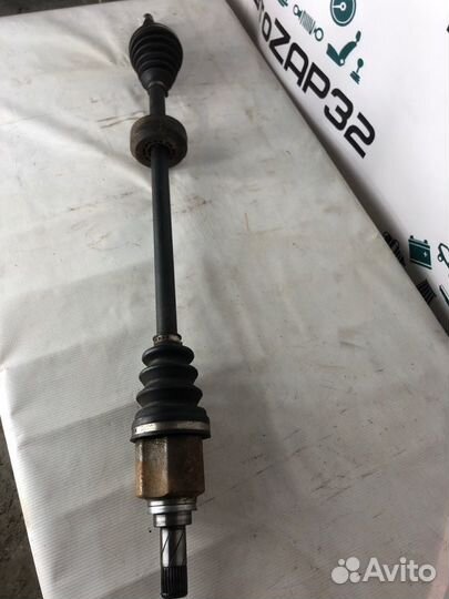 Привод передний правый Лада Ларгус 11189 2019