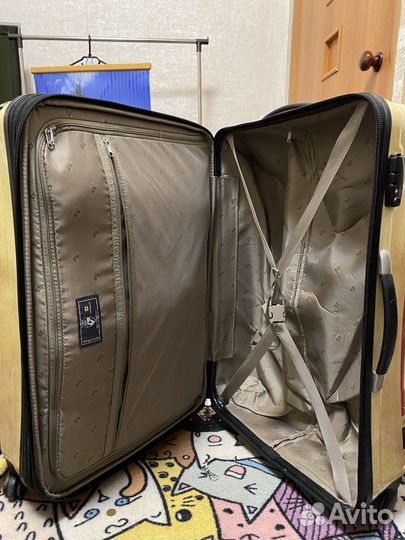 Чемодан heys canada Vintage Traveler большой L пла