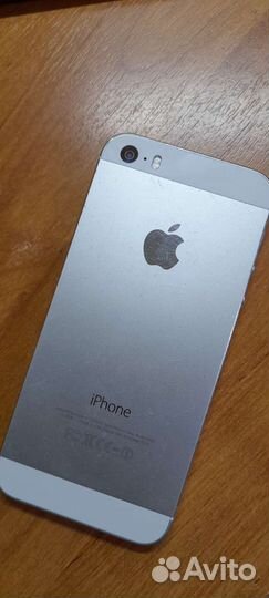 Телефон iPhone 5s
