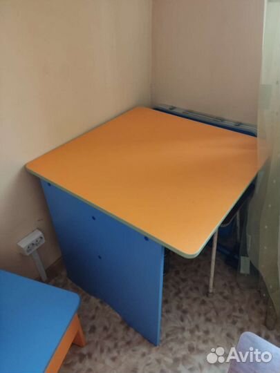 Детский стол и стул