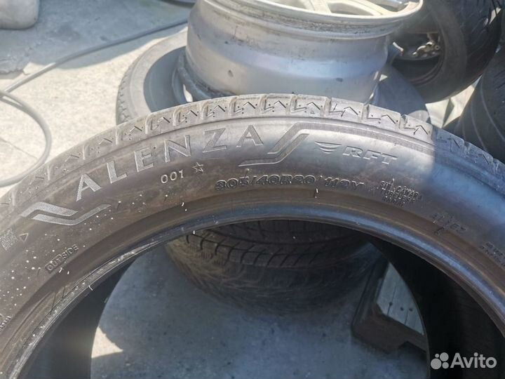 Bridgestone Alenza 001 275/45 R20 и 305/40 R20