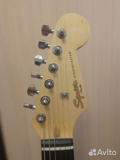Электрогитара Fender squier stratocaster